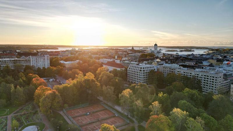 Radisson RED Helsinki - image 2