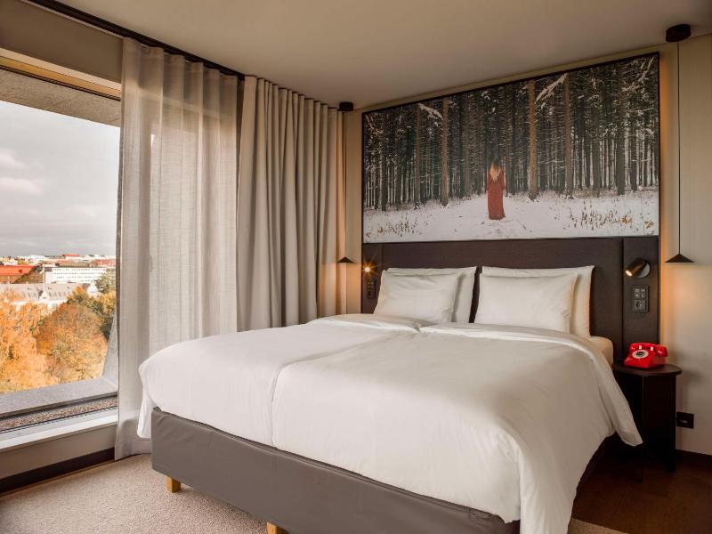 Radisson RED Helsinki - image 9