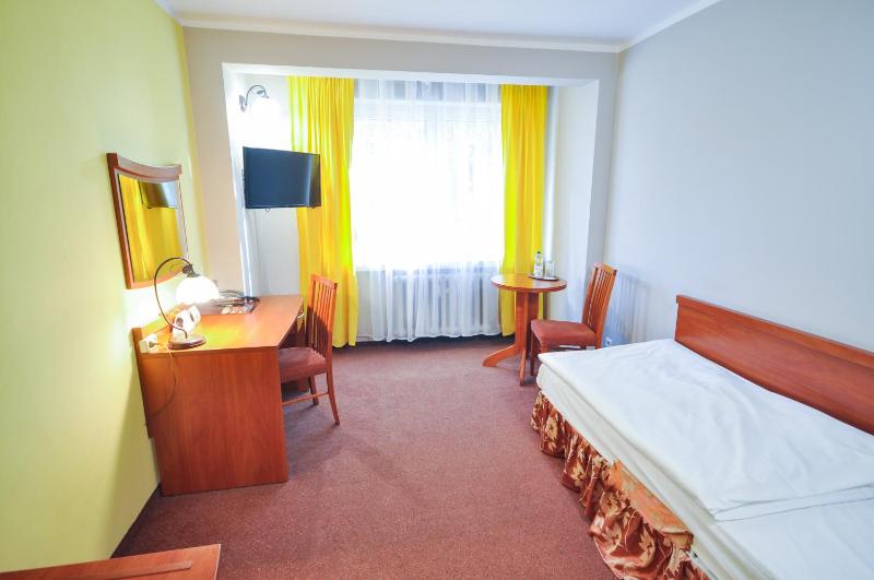 Single Room image 3