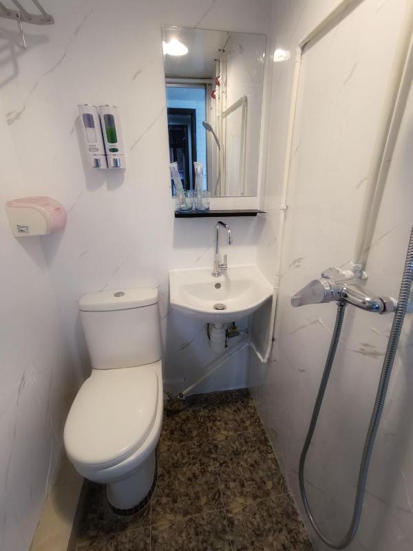 Twin Room image 2