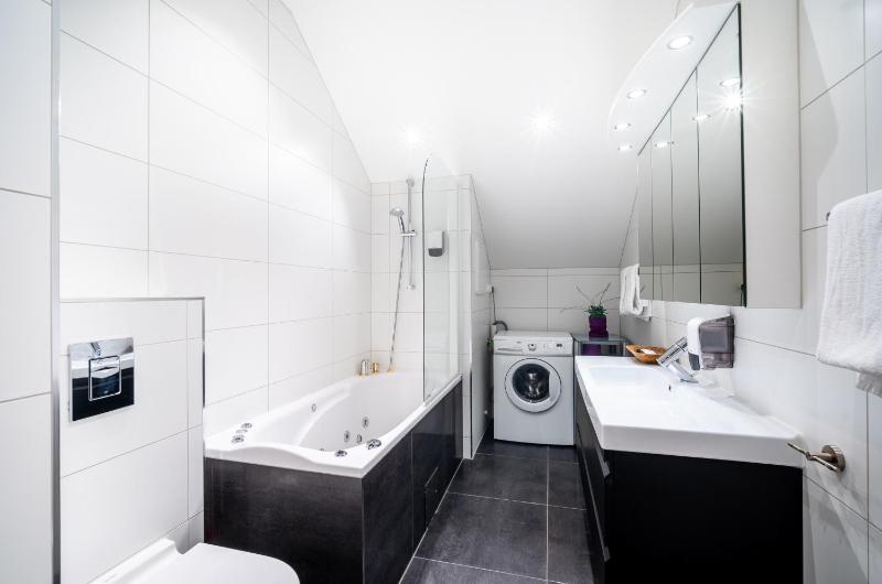 Enter Tromsø - Exclusive 4 Bedroom Villa - image 13
