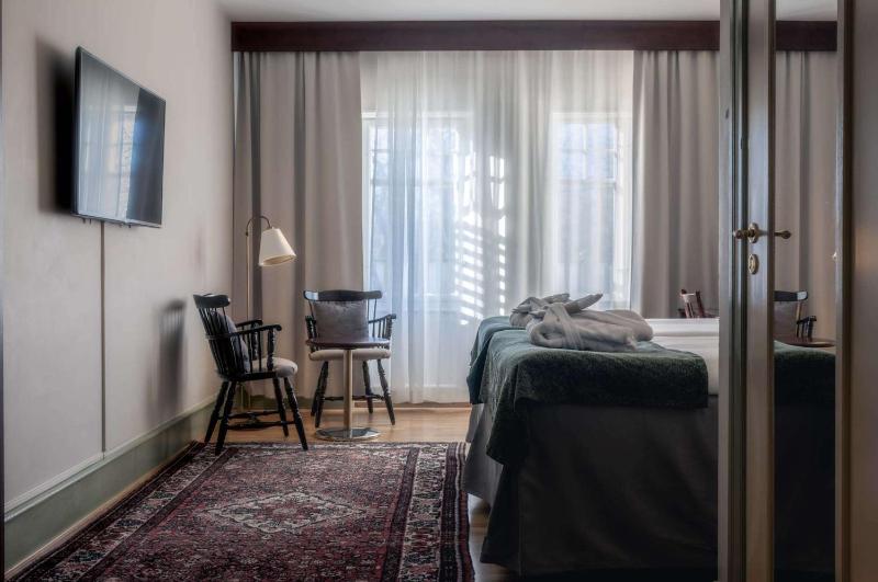 Superior Twin Room image 1