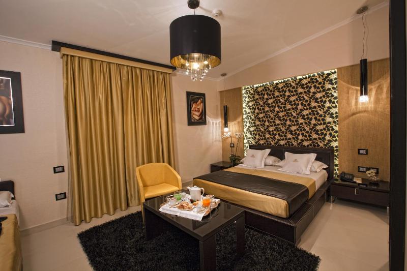 Triple Room image 3