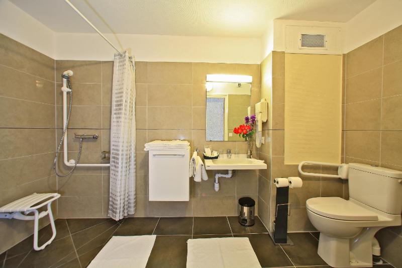 Comfort Double Room image 3