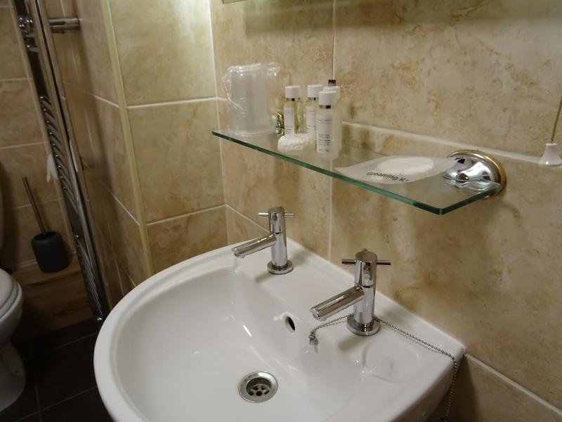 King Suite with Whirlpool image 4