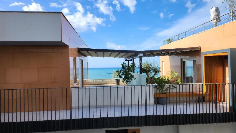 Marelis condo with sea view - image 2