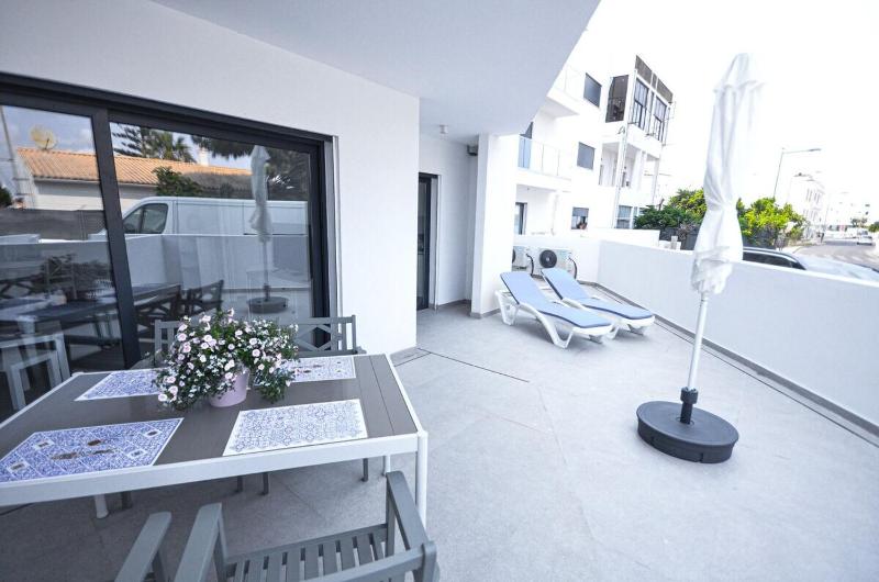 Blue Horizons (AT18) 2 Bedroom Olhos de Agua - image 3