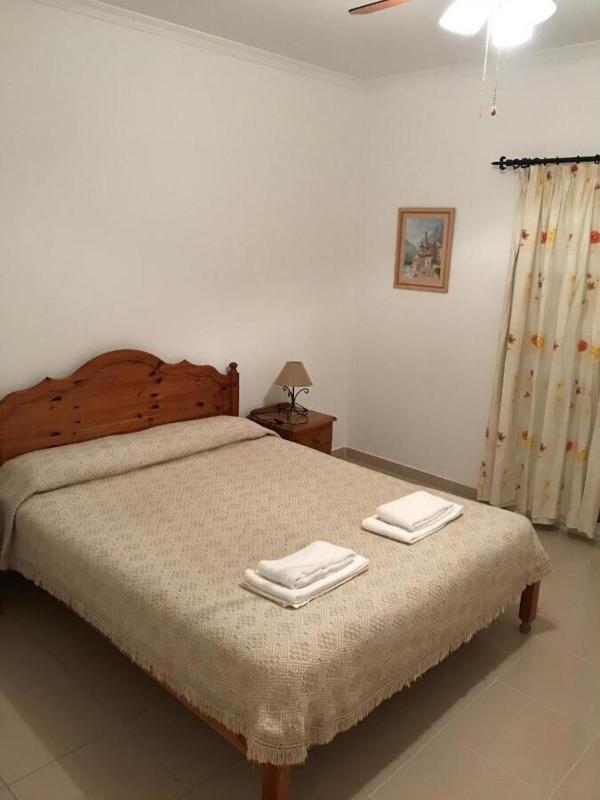 4 bedroom town house Vale de Parra close to Gale AT22 - image 17
