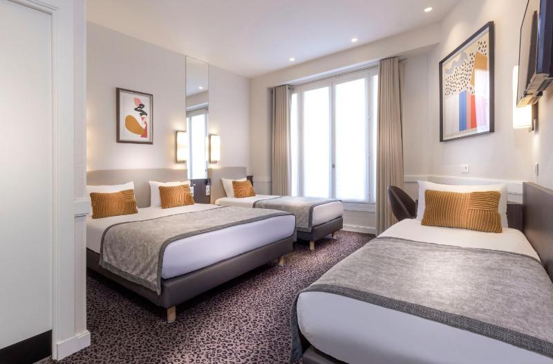 Quadruple Room image 4