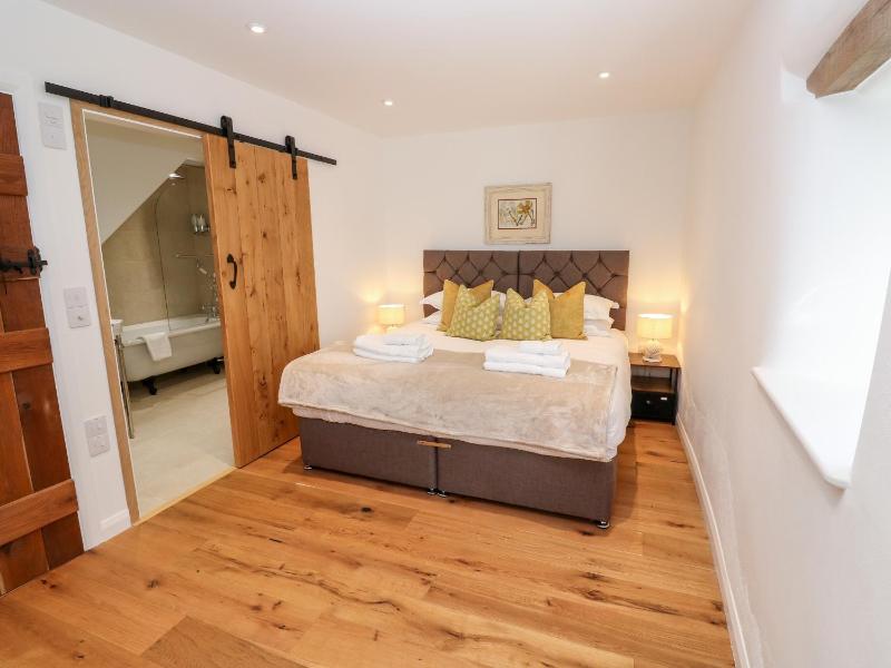Carines Barns - Par - image 14