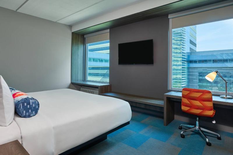Aloft, Guest room, 1 King image 3