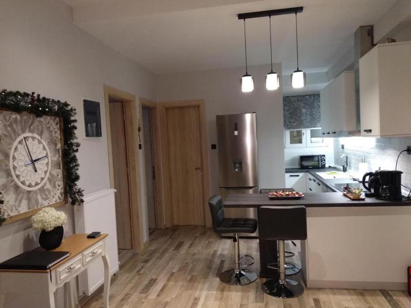 Charissa apartment - image 16