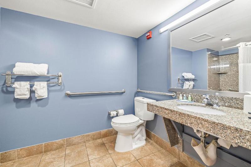 Quality Inn & Suites Tampa near Fairgrounds and Casino - image 25