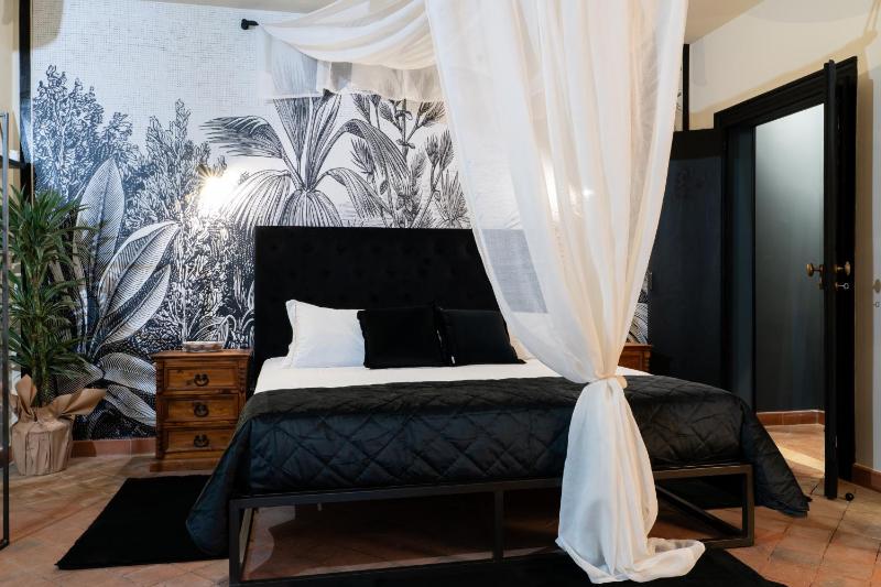 Biscari home - image 35