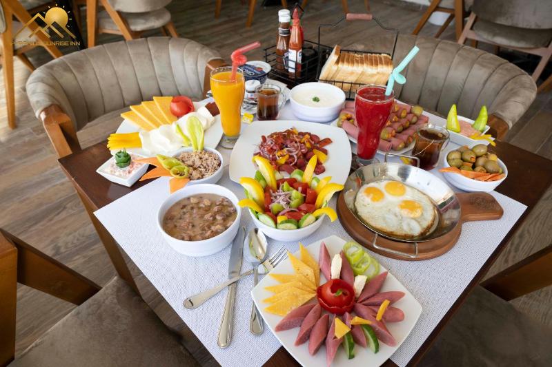 Deluxe Suite image 4