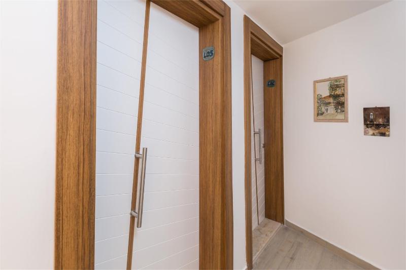 Defne Hotel - image 2