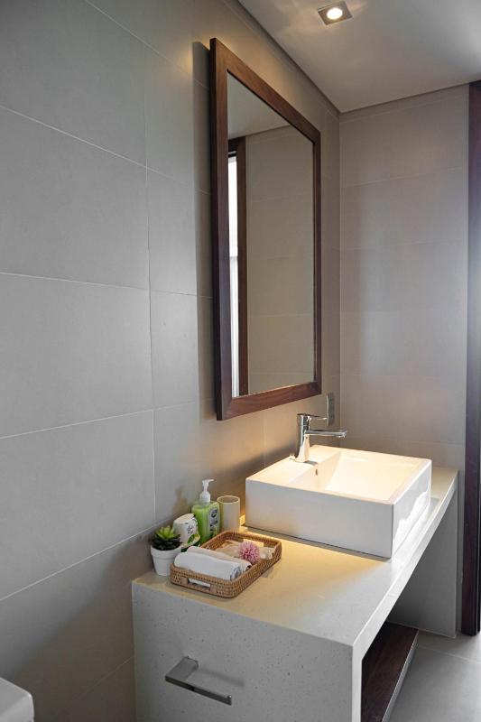 Alacarte Luxury Ocean View Condotel - image 4