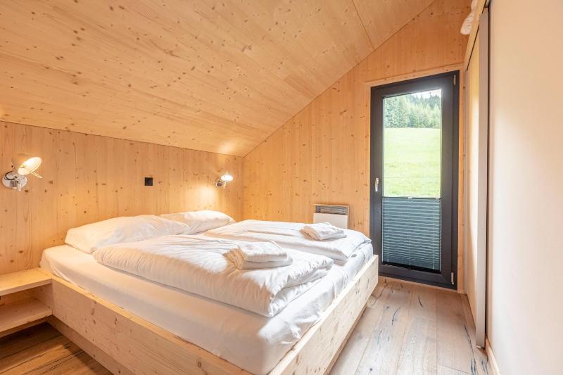 Superior Chalet 68 with Infrared Sauna image 3