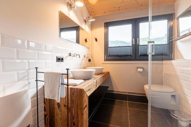 Superior Chalet 68 with Infrared Sauna image 4