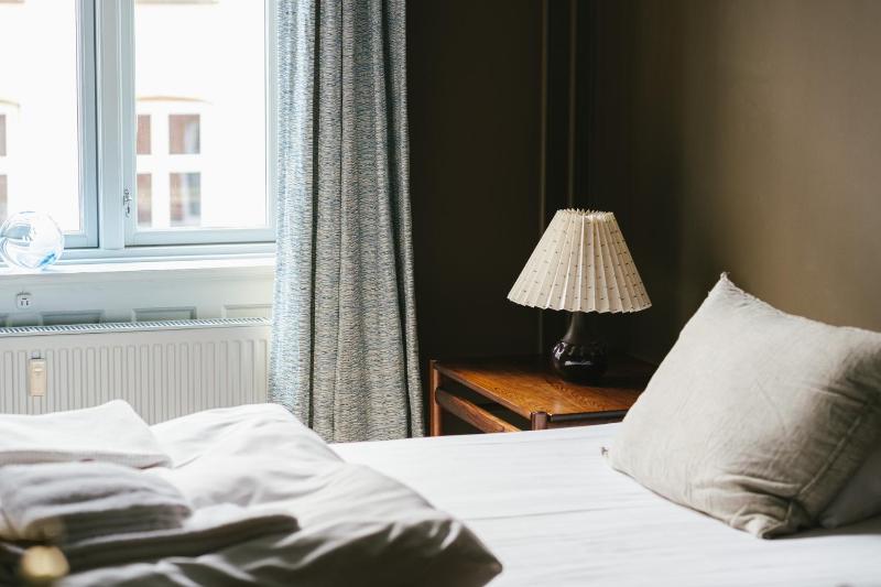 Single Room with Shared Bathroom