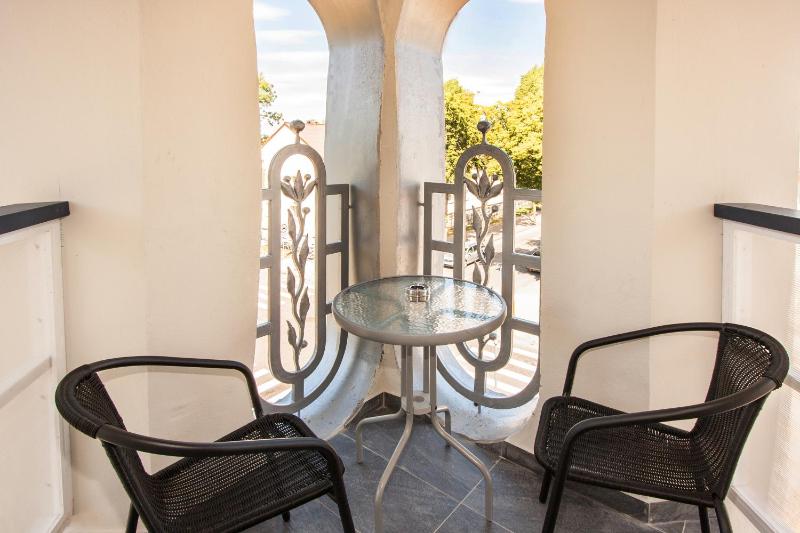 Tauras Center Hotel - image 36