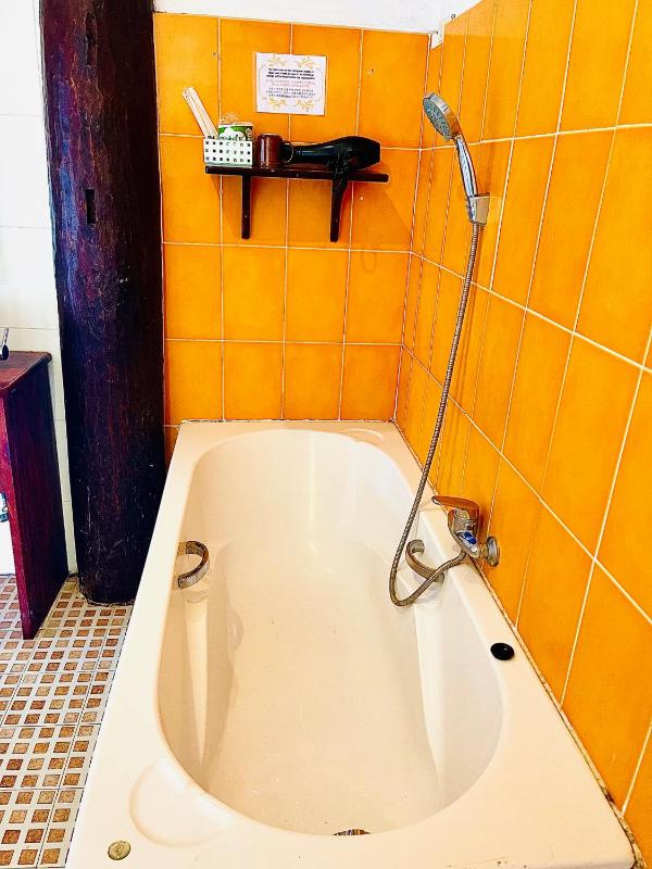 Vieng Savanh II Hotel - image 10