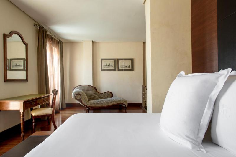 Suite with Terrace image 1