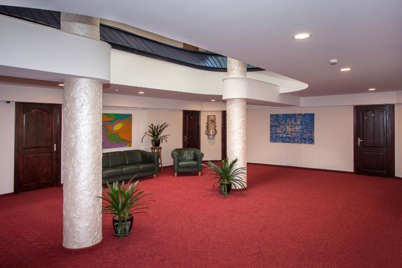 Tauras Center Hotel - image 38