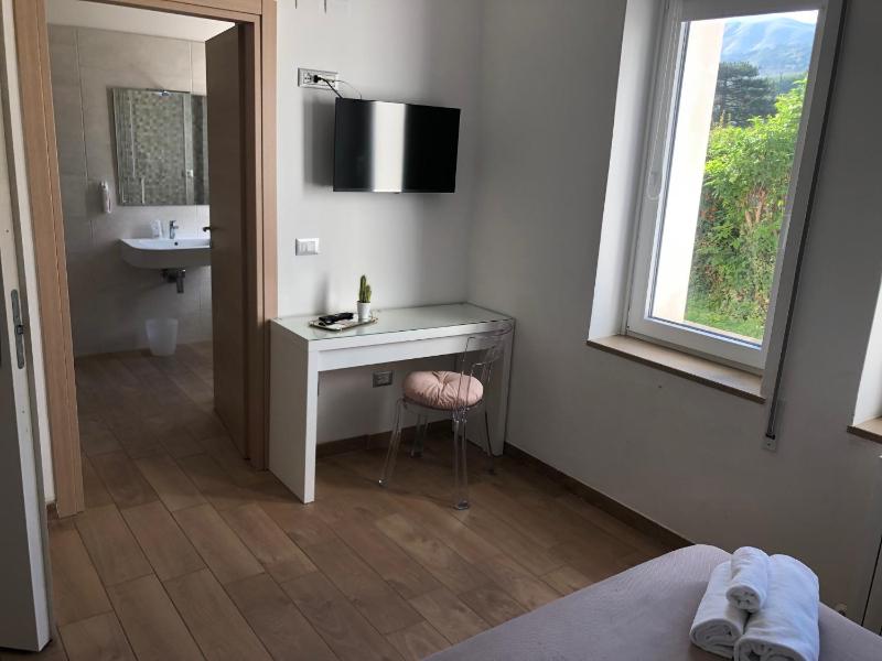 Triple Room image 1
