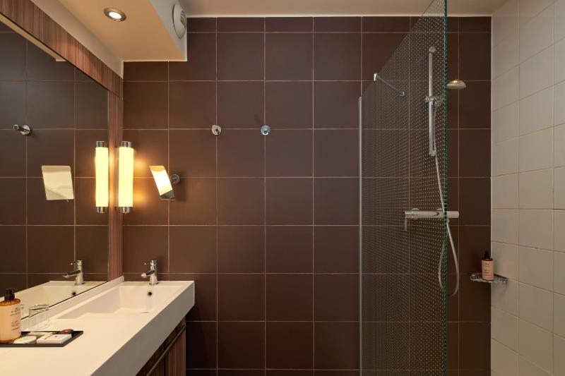 Superior Double Room image 4