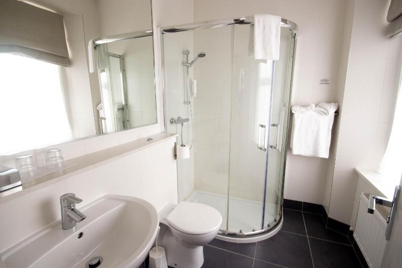Twin Room image 1