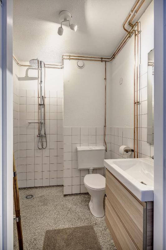 Two-Bedroom Apartment with Balcony image 2