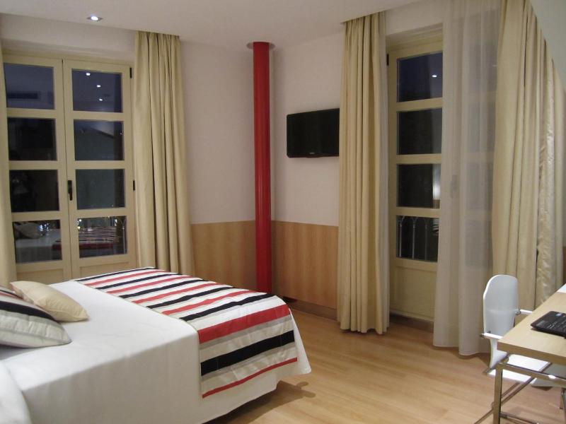 Double or twin Room with Extra Bed and View image 3
