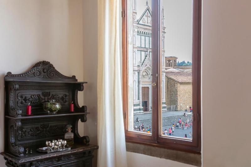Santa Croce suite with a stunning view - image 5