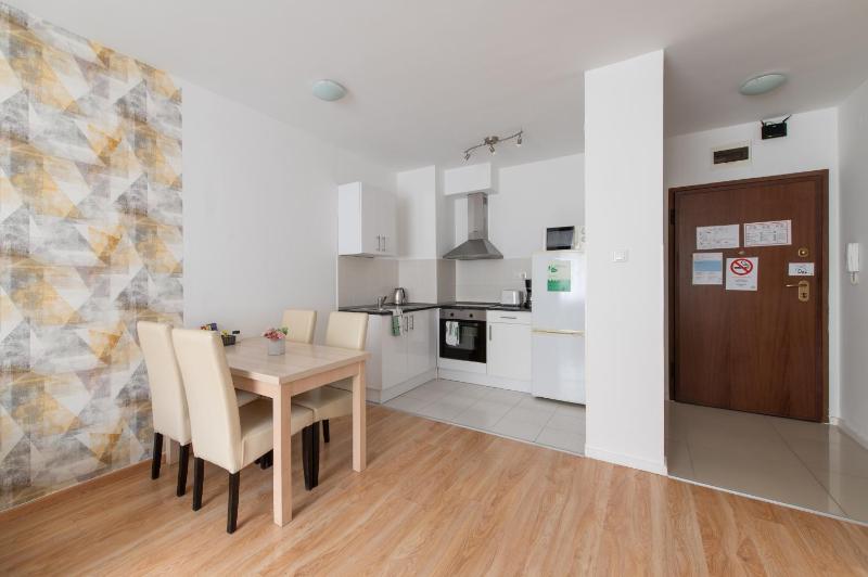 One-Bedroom Apartment image 2