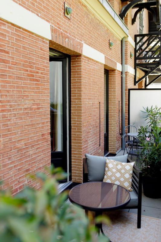 Deluxe Double or Twin Room image 3