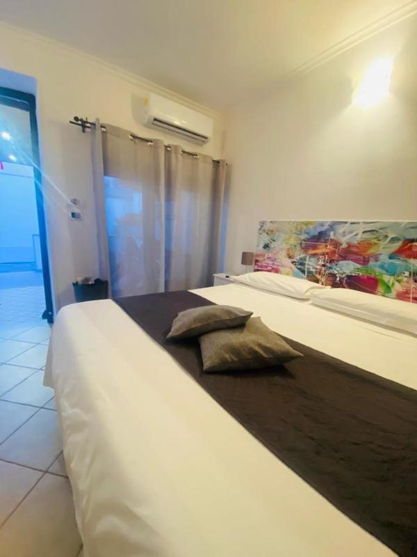 Airport Hotel - image 26