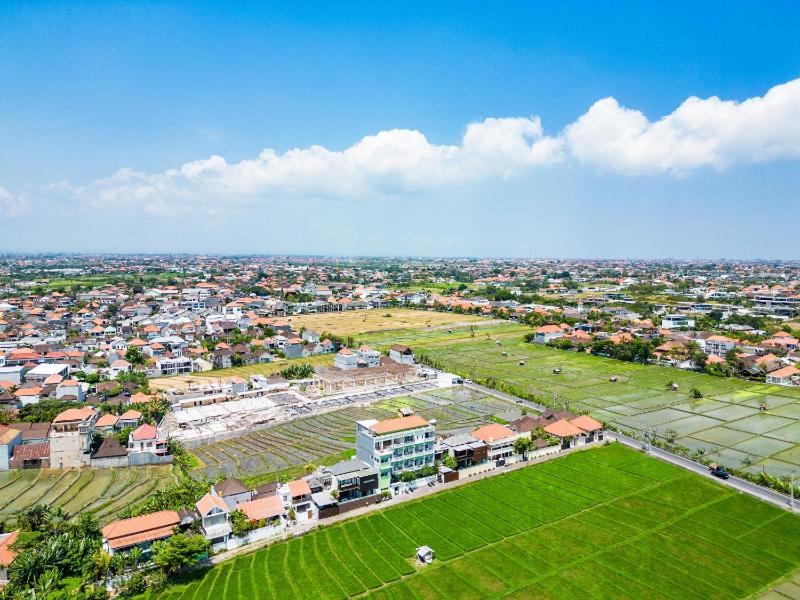 Jungle Amaranth Villa Canggu - Exclusive 3BR Retreat with Pool Modern Amenities and Top Location - image 24