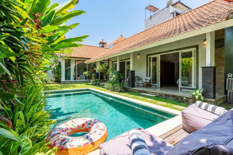 Jungle Amaranth Villa Canggu - Exclusive 3BR Retreat with Pool Modern Amenities and Top Location - image 13