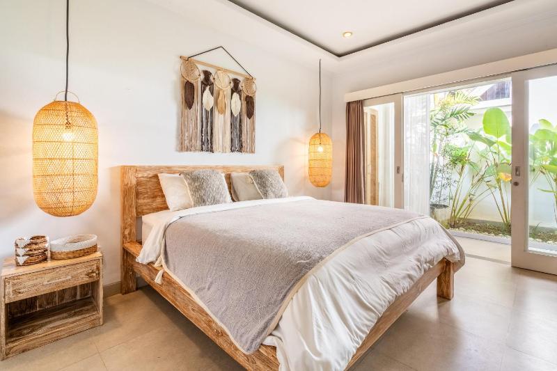 Jungle Amaranth Villa Canggu - Exclusive 3BR Retreat with Pool Modern Amenities and Top Location - image 18