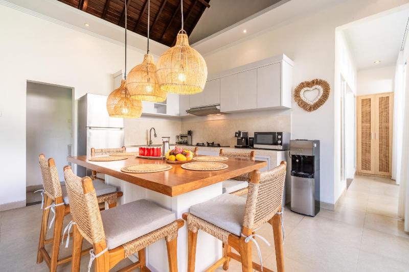 Jungle Amaranth Villa Canggu - Exclusive 3BR Retreat with Pool Modern Amenities and Top Location - image 36
