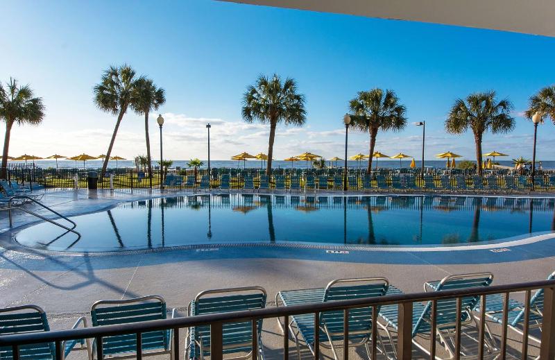 King Room with Balcony - Ocean Front/Non-Smoking image 2