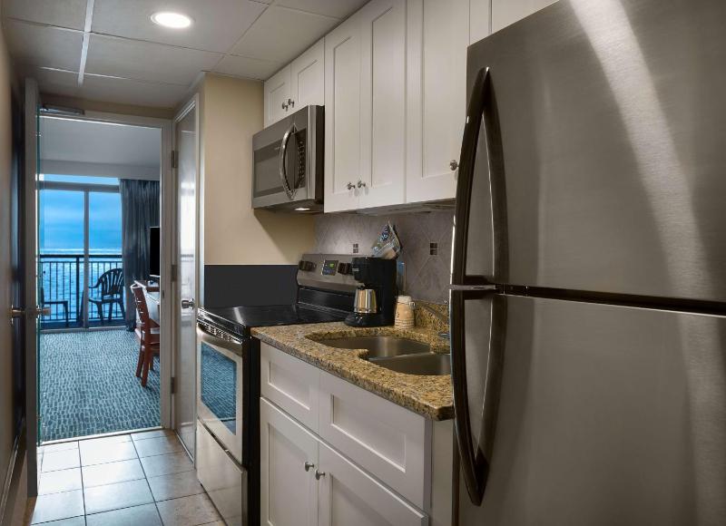 One-Bedroom Suite with Sofa Bed and Kitchen - Ocean Front image 4