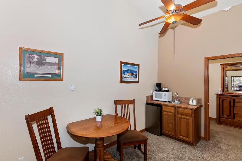 Robinhood Resort - image 9