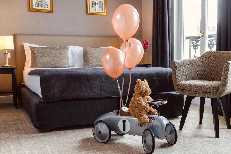 Two Connecting Double Rooms image 3