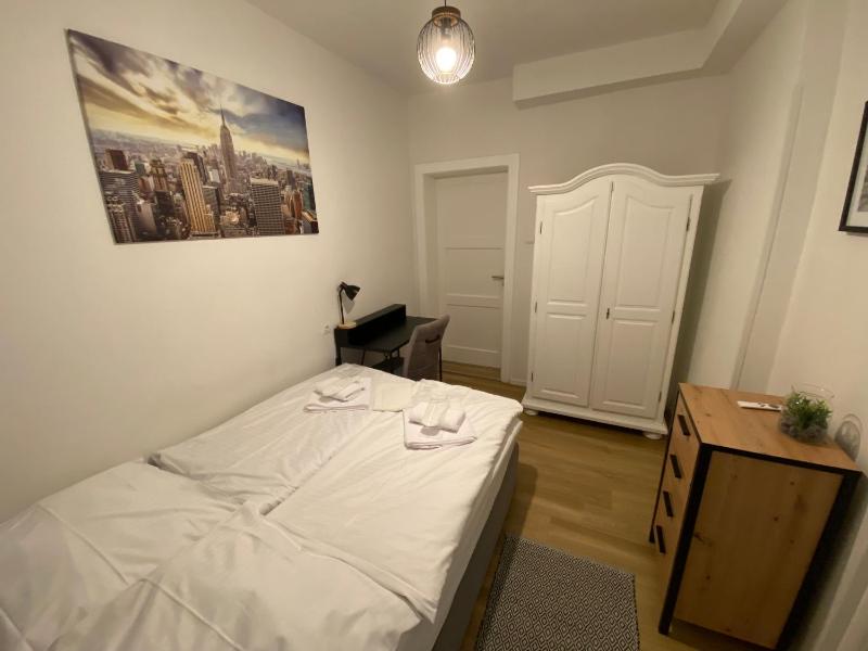 Swan Rooms - image 20
