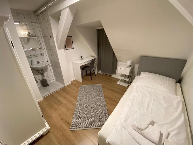Swan Rooms - image 50