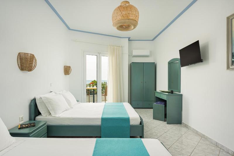 Studio with Sea View image 1