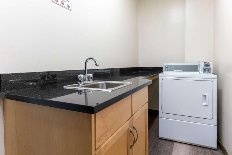 Best Western Plus South Edmonton Inn & Suites - image 32