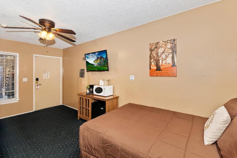 Robinhood Resort - image 20